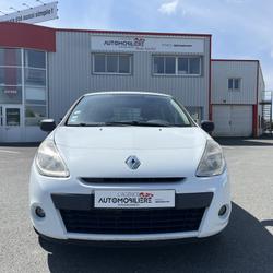 Renault Clio Societe 3 1.5dci 75ch soci&eacute;t&eacute; // GARANTIE 6 MOIS // Courroie neuve Pont-Saint-Martin