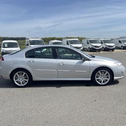 Renault Laguna 3 2.0 dCi 180ch FAP GT 4Control Saint-Jouan-de-l'Isle