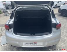Opel Astra Saint-Barthélemy-d'Anjou