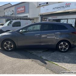 Hyundai i30 II SW 1.6 CRDi 110 cv DCT-7 Creative - Boite auto - Toit ouvrant Saint-Barth&eacute;lemy-d'Anjou