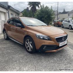 Volvo V40 II Cross Country D2 1.6 TDi 115 cv - Momentum - 2&egrave;me main Saint-Barth&eacute;lemy-d'Anjou