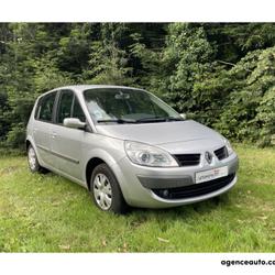 Renault Scenic 2 1.6i  110cv CARMINAT - 2&egrave;me main Saint-Barth&eacute;lemy-d'Anjou