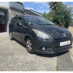 Peugeot 5008 1.6 HDi 112 cv - Boite auto - 7 places Saint-Barth&eacute;lemy-d'Anjou