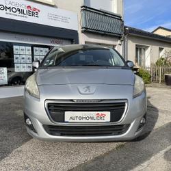 Peugeot 5008 1.6 120 cv Confort 7 places Saint-Barth&eacute;lemy-d'Anjou