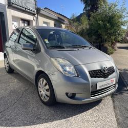 Toyota Yaris 1.4 D4-D 90 cv Multim&eacute;dia - Chaine de distribution occasion - Saint-Barth&eacute;lemy-d'Anjou - photo 3/17