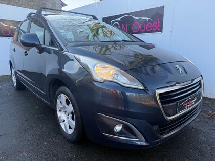 Peugeot 5008 - 1.6 HDI 115CH FAP STYLE II - 9 990 €