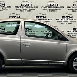 Toyota Yaris 65 VVT-I LINA A TERRA GARANTIE 12 MOIS Vern-sur-Seiche