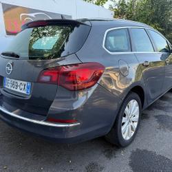 Opel Astra Sports Tourer 1.7 CDTI 130CH FAP COSMO START&STOP Qu&eacute;vert