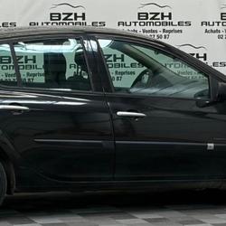 Renault Clio 3 1.2I 16V 75CH GARANTIE 12 MOIS Vern-sur-Seiche