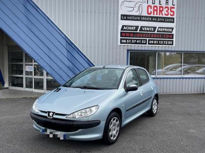 Peugeot 206 - 1.4 URBAN 5P - 3 700 €