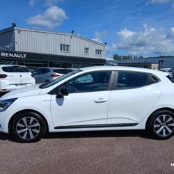 Renault Clio 5 Clio E-Tech full hybrid 145 Evolution Pont-l'&Eacute;v&ecirc;que
