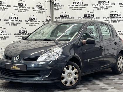 Renault Clio 3 - 1.2 16V 75CH AUTHENTIQUE 5P GARANTIE 12 MOIS - 5 990 €