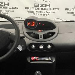 Renault Twingo 2 1.2 LEV 16V 75CH AUTHENTIQUE GARANTIE 12 MOIS occasion - Vern-sur-Seiche - photo 2/8