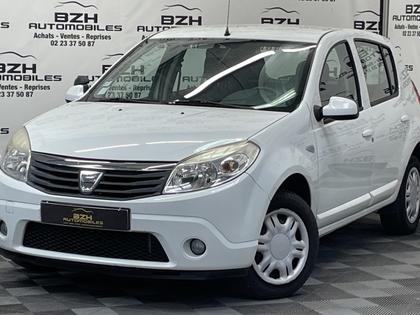 Dacia Sandero - 1.2 16V 75CH BLACK LINE 2 GARANTIE 12 MOIS - 5 990 €