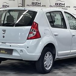 Dacia Sandero 1.2 16V 75CH BLACK LINE CLIM GARANTIE 12 MOIS occasion - Vern-sur-Seiche - photo 2/8