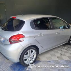 Peugeot 208 1.6 HDI 75 STYLE Argentr&eacute;