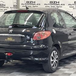 Peugeot 206 1.4 X-BOX 360 5P GARANTIE 12 MOIS occasion - Vern-sur-Seiche - photo 2/10