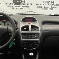 Peugeot 206 1.4 X-BOX 360 5P GARANTIE 12 MOIS occasion - Vern-sur-Seiche - photo 3/10