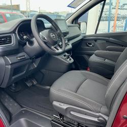 Nissan Primastar NEUF: ROUGE CARM L2H1 3T0 DCI 170CH BVA9 CAB APPRO 5PL TEKNA + OPTIONS 3150 &euro; Carquefou