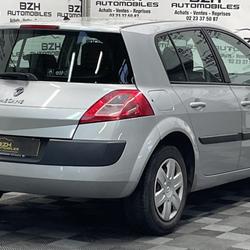 Renault Megane 2 1.4 16V 100CH CONFORT EXPRESSION - GARANTIE 12 MOIS occasion - Vern-sur-Seiche - photo 2/9