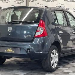 Dacia Sandero 1.6 MPI 90CH LAUREATE GARANTIE 12 MOIS occasion - Vern-sur-Seiche - photo 2/7