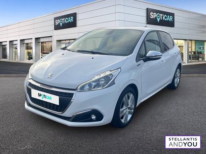 Peugeot 208 - 208 PureTech 82ch S&S BVM5 6.2 Evap Signature - 8 290 €
