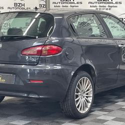 Alfa Romeo 147 1.9 JTD120 MULTIJET DISTINCTIVE GARANTIE 12 MOIS occasion - Vern-sur-Seiche - photo 2/9