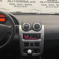 Dacia Sandero 1.4 MPI 75CH LAUREATE GARANTIE 12 MOIS occasion - Vern-sur-Seiche - photo 3/9