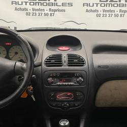 Peugeot 206 1.4 ROLAND GARROS GARANTIE 12 MOIS occasion - Vern-sur-Seiche - photo 3/10