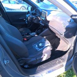 Peugeot e-2008 2008 Electrique 50 kWh 136 ch GT Le Bouscat