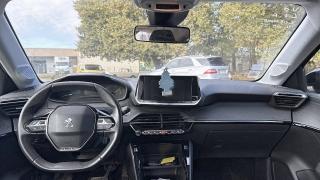 Peugeot 208  - photo 1