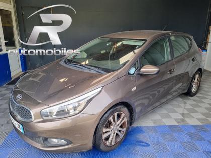 Kia Cee'd - 1.4 CRDI 90 STYLE - 5 490 €