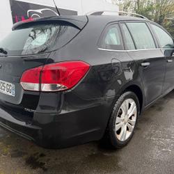 Chevrolet Cruze SW 1.7 VCDI 110CH LS+ S&S Qu&eacute;vert