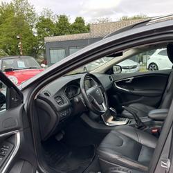 Volvo V40 Cross Country Beaucouze 13990 euros D4 190CH START&STOP ...