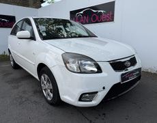 Kia Rio - 1.4 STYLE - 6 490 €