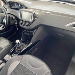 Peugeot 2008 1.6 BlueHDi 120ch S&S BVM6 Allure Saint-Jean-de-Monts