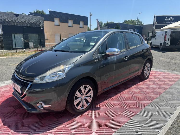 Peugeot 208  - Style - 8 700 €