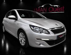 Peugeot 308 II Phase 1 - 1.6 BLUEHDI 120CH STYLE S&S 5P - 10 990 €