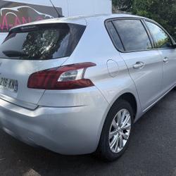 Peugeot 308 II Phase 1 1.6 BLUEHDI 120CH STYLE S&S 5P Qu&eacute;vert