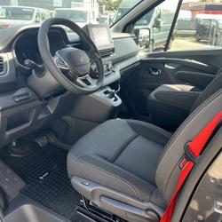 Renault Trafic NEUF: COMETE 5 PLACES BVA9 170 CV L1H1 EXCLUSIVE + OPTIONS 4650 &euro; Carquefou