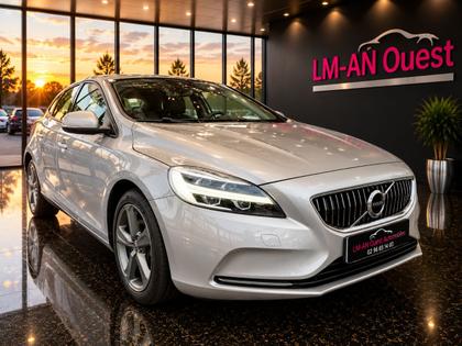 Volvo V40 - D2 120CH INSCRIPTION LUXE GEARTRONIC - 12 990 €
