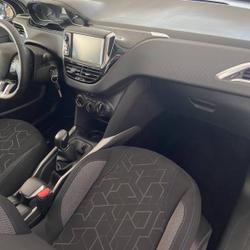 Peugeot 2008 1.2 PureTech 82ch BVM5 Style Saint-Jean-de-Monts