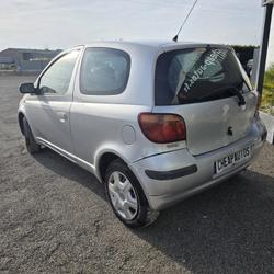 Toyota Yaris 65 VVT-i Luna 5p Quelaines-Saint-Gault