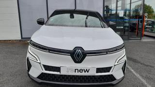 Renault Megane E-Tech  - photo 2