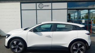 Renault Megane E-Tech  - photo 1