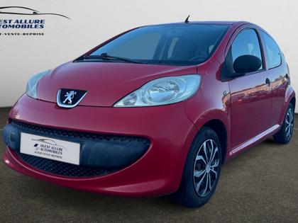 Peugeot 107 - 1.0e 12v Urban Move - 3 490 €