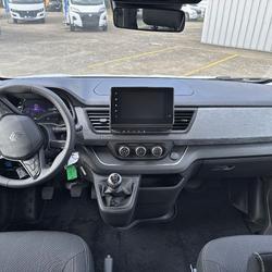 Fourgon Pilote RENAULT TRAFIC 2.0 130 Vannes