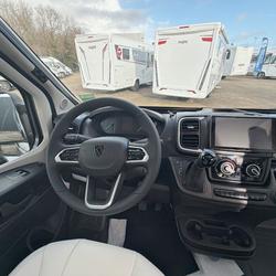 Fourgon Rapido PEUGEOT BOXER 2.2 BLUEHDI 140 BVA Vannes