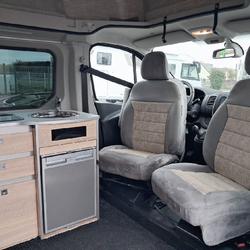 Fourgon Glenan RENAULT TRAFIC 1.6 L DCI 125 CV Co&euml;tmieux