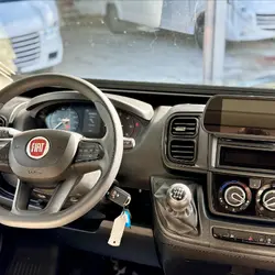 Capucine Mc Louis FIAT 140 CV La Balme-de-Sillingy